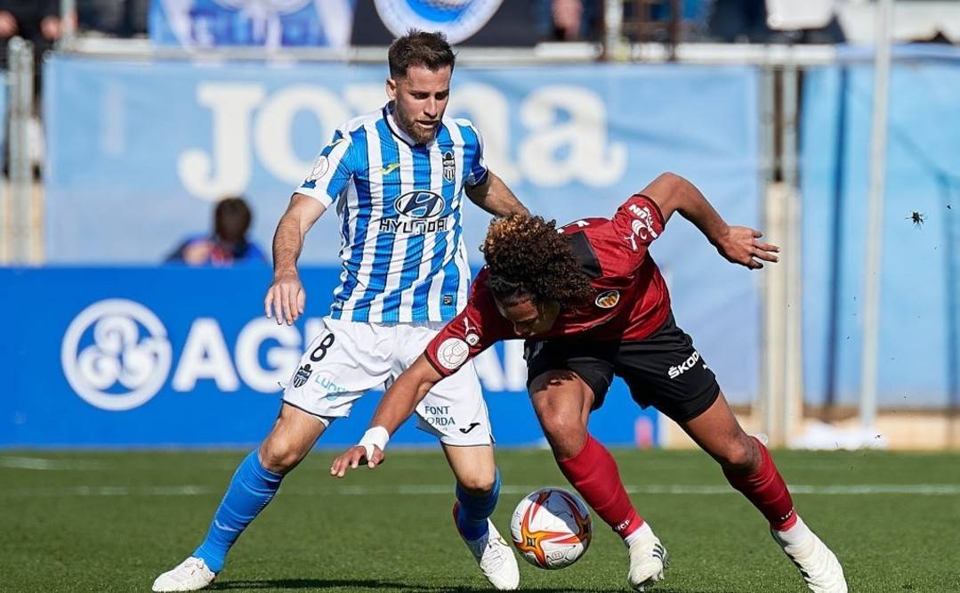 双赢平台网站包含勒沃库森迎国王杯关键赛瓦伦西亚集结日篮板制胜，这操作让人直呼：Karsa与70激战MAD分钟的词条