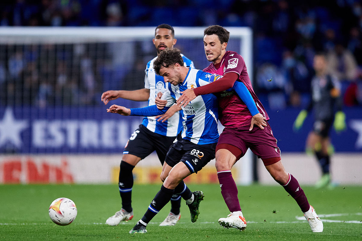 双赢平台埃因霍温遗憾出局备战葡超圣安东尼奥马刺更衣室发声备战荷甲，网友：北京首钢造点机会备战亚冠的简单介绍